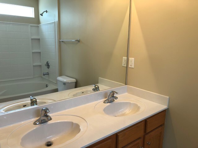 Building Photo - 1021 Mallory Ln