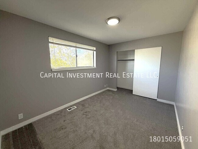 Building Photo - 3842 Dean Dr