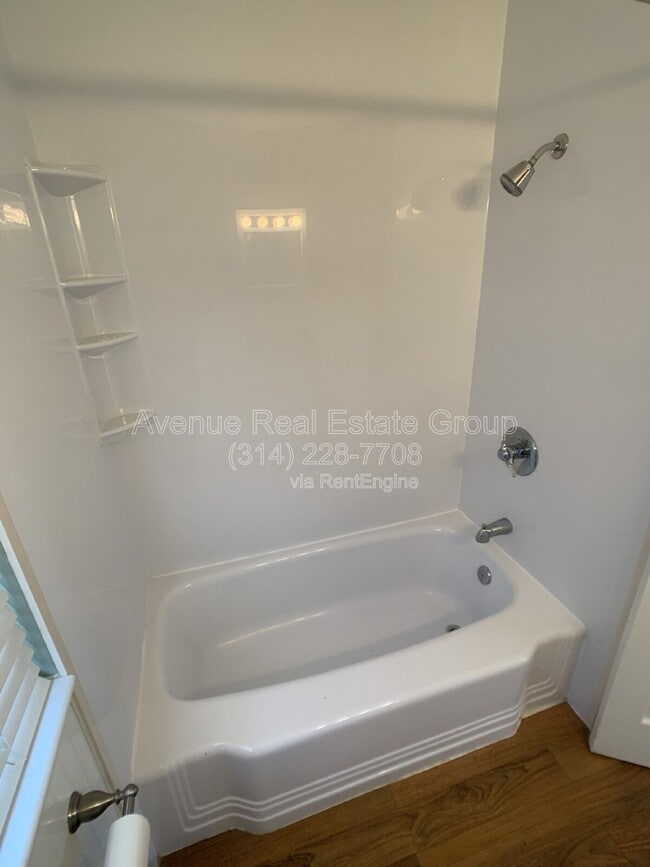 Building Photo - 858 Hazelvalley Dr