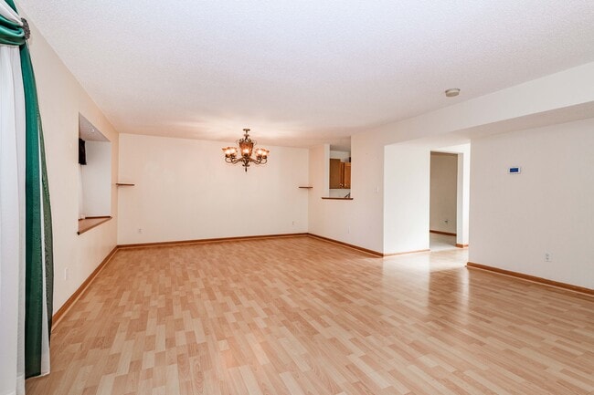 Building Photo - 705 Lake Ave