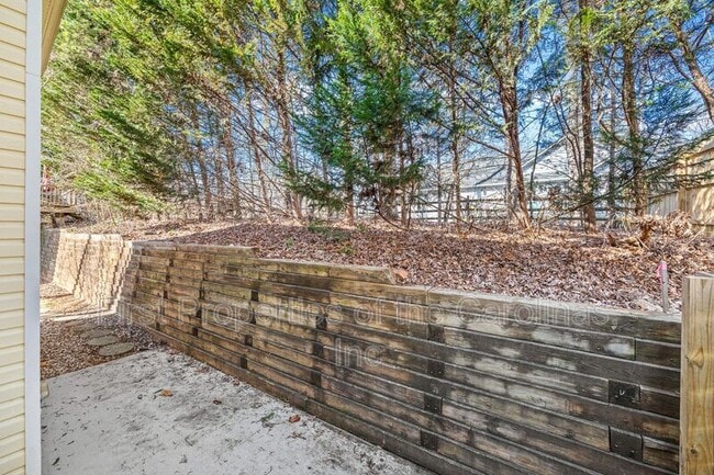 Building Photo - 1411 Swaying Branch Ln