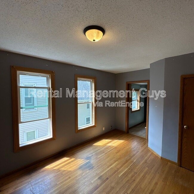 Building Photo - 1408 Washington St NE