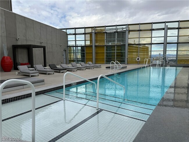 Building Photo - 3722 S Las Vegas Blvd