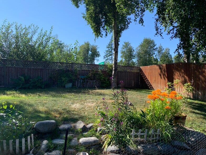 Back yard - 1054 S Lucas Way