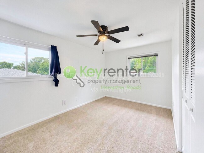 Building Photo - 608 Charlton Dr