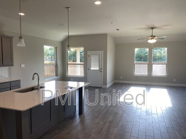 Building Photo - 11525 Nicholson Ln