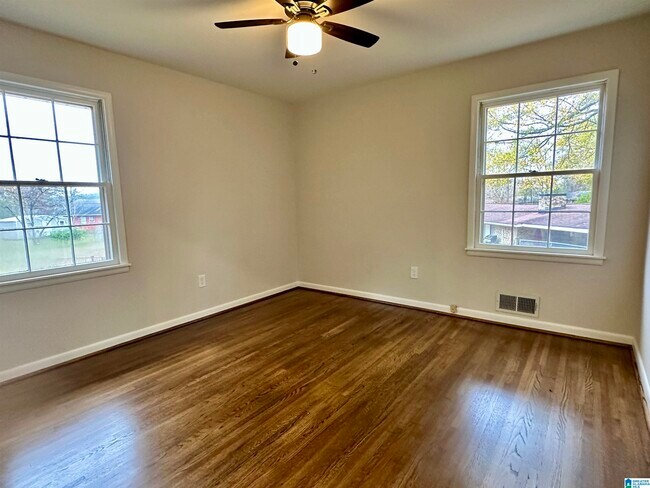 Building Photo - 231 Hillwood Ln