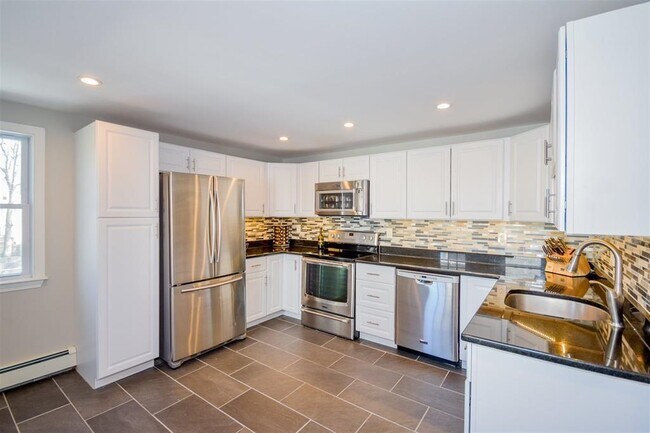 Building Photo - 87 Union St