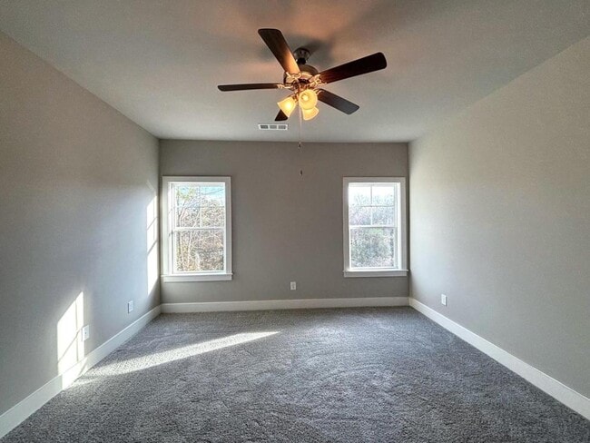 Building Photo - 249 Melba Ln