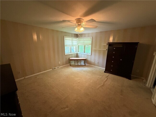 Building Photo - 6803 Cranbrook Dr