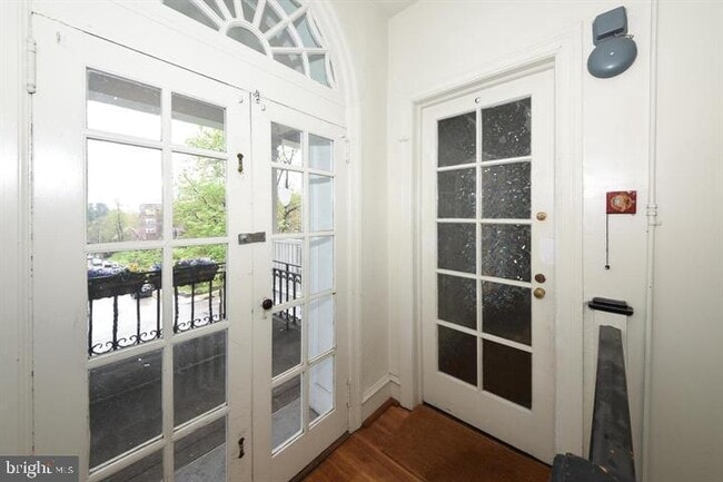 Building Photo - 427 W Sedgwick St