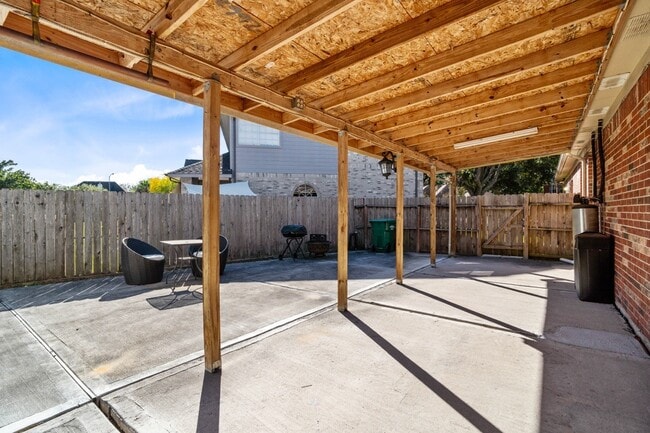 Building Photo - 11411 Oak Lake Ridge Ct