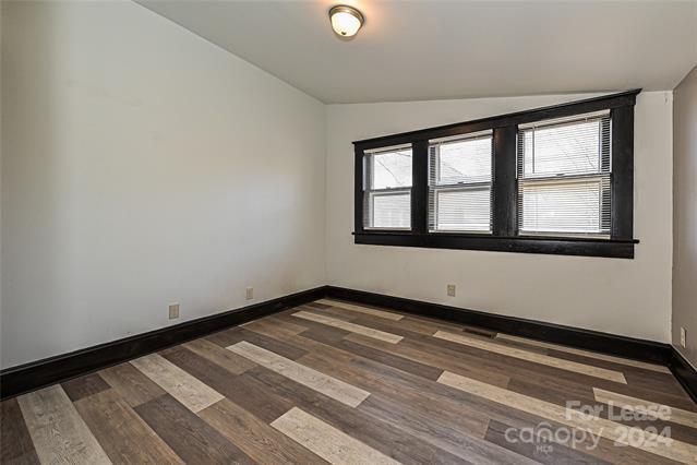 Building Photo - 1204 S Salisbury Ave