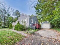 Building Photo - 115 Riley St