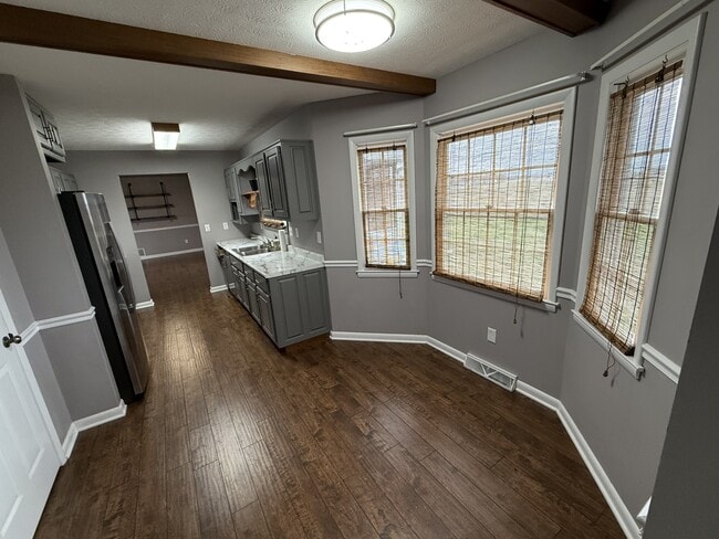 Building Photo - 3333 Tanner Rd