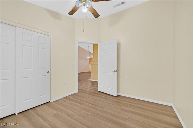 Building Photo - 137 Tapatio St