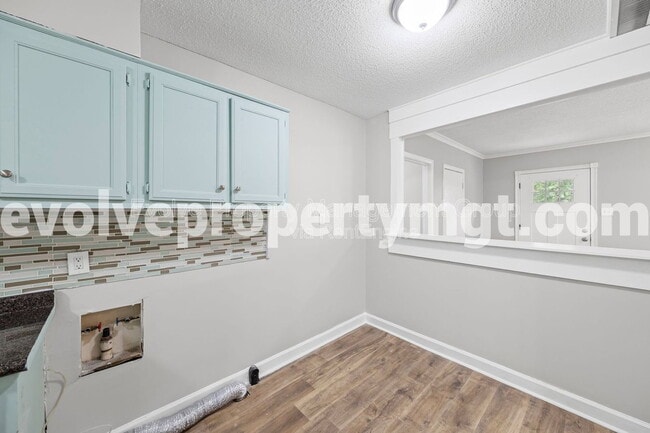 Building Photo - 7702 Marvin Rd