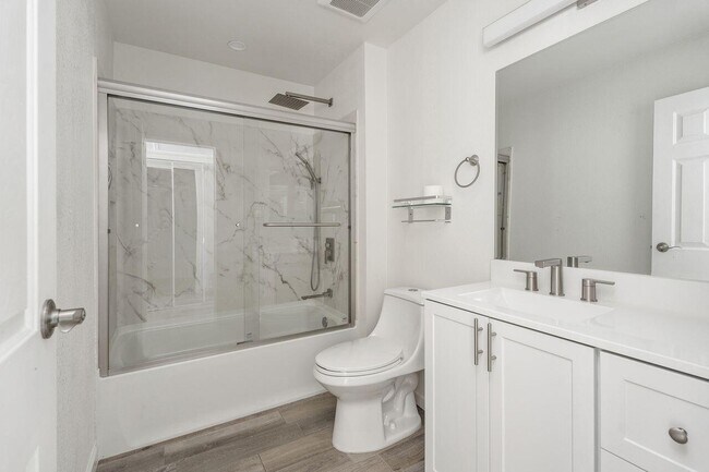 Building Photo - 43376 Cook St