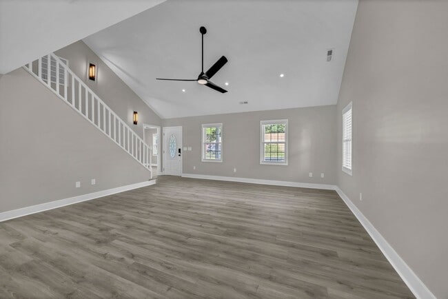 Building Photo - 101 N 6th St