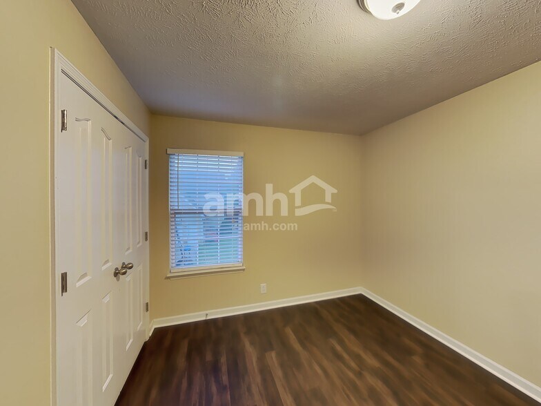 Building Photo - 1537 Teresa Ln