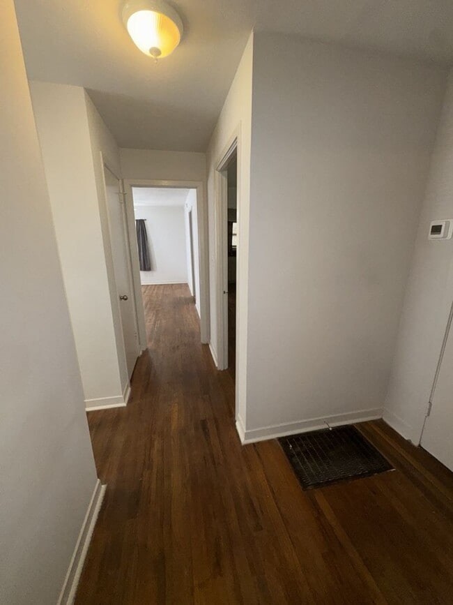 Building Photo - 4049 Norwood Dr