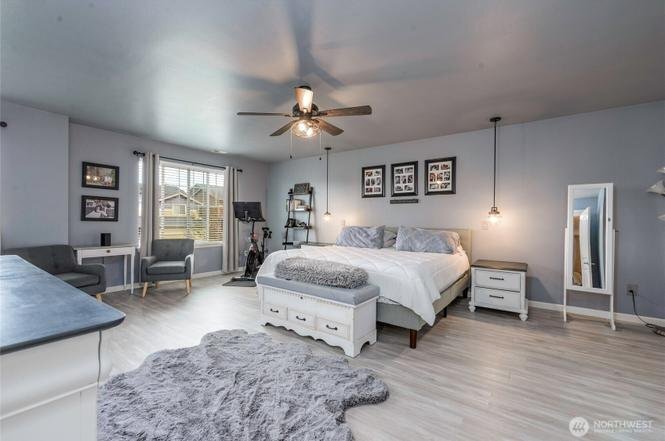 Building Photo - 1438 Farina Lp SE