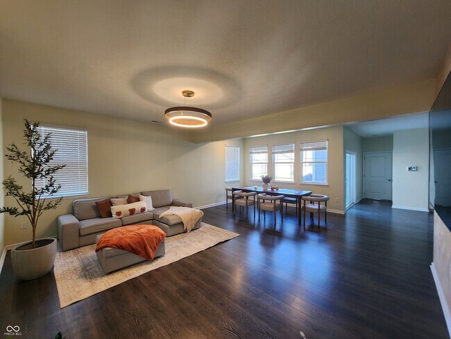 Building Photo - 2573 Plano Dr