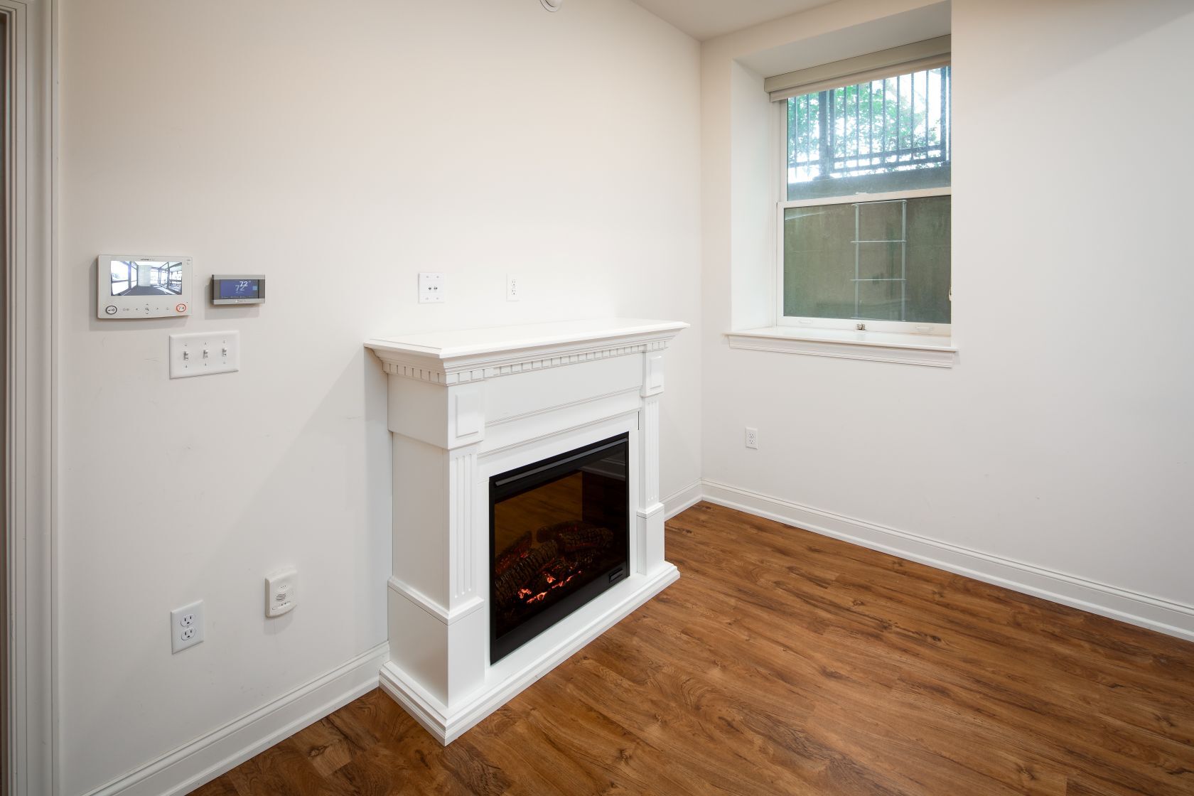 Building Photo - 591 Terrace Park