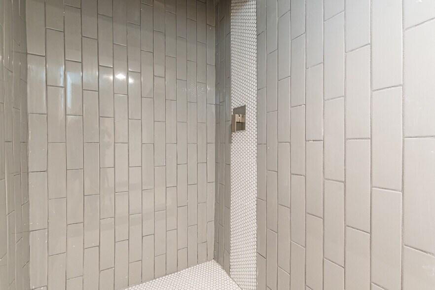 Building Photo - 1393 Westview Dr SW
