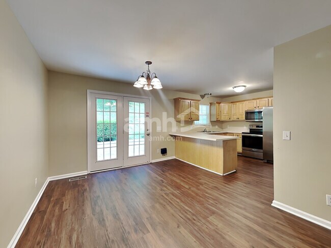 Building Photo - 1335 Georgetown Dr