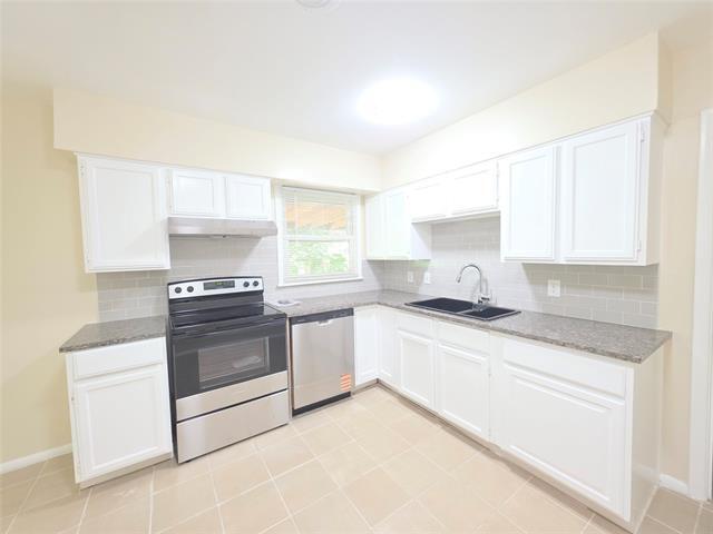 Building Photo - 4014 Sun Valley Dr