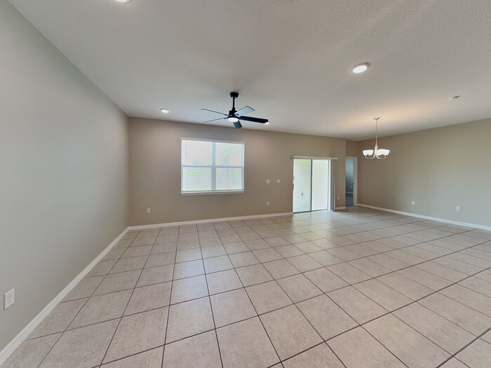 Building Photo - 1130 Lone Palm Wy
