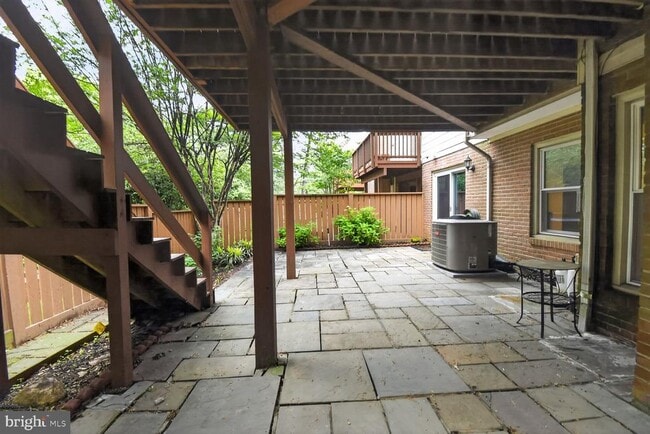 Building Photo - 7435 Crestberry Ln