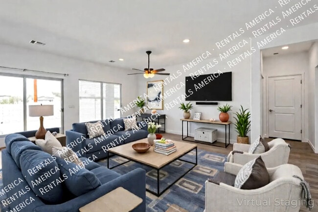 Building Photo - 35024 N Palm Dr