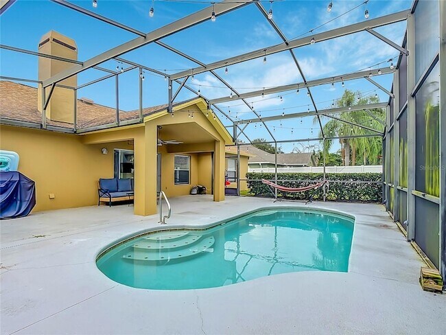 Building Photo - 4934 Lazy Oaks Way