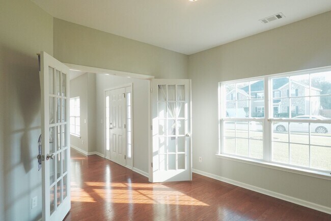 Building Photo - Available Soon!