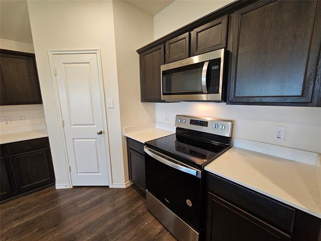 Building Photo - 2220 Rosemary Wy