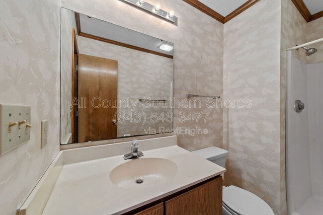 Building Photo - 305 Resort Dr