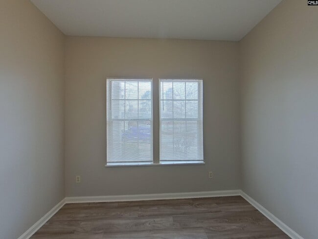 Building Photo - 62 Sweet Thorne Cir