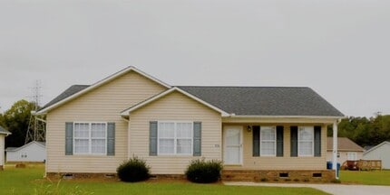 Building Photo - 176 Third Avenue, China Grove NC - Single Family Home - 3br 2ba House, $1495