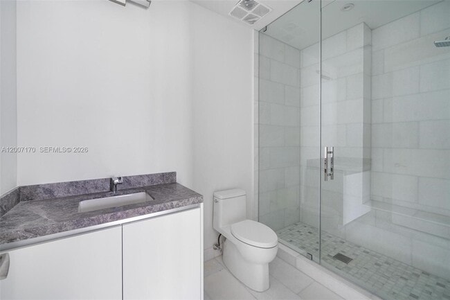 Building Photo - 175 SE 25th Rd