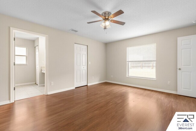 Building Photo - 71 Wellwood Ln