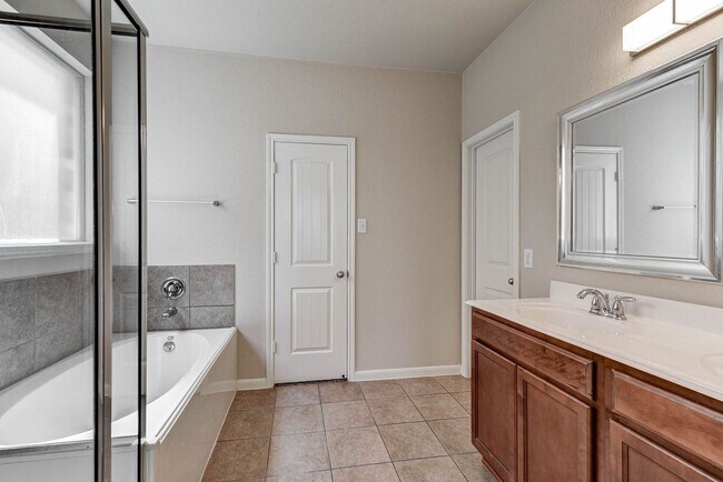 Building Photo - Live in Sterling Ridge – Short-Term Lease ...