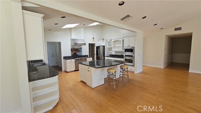 Building Photo - 30637 Rue De La Pierre