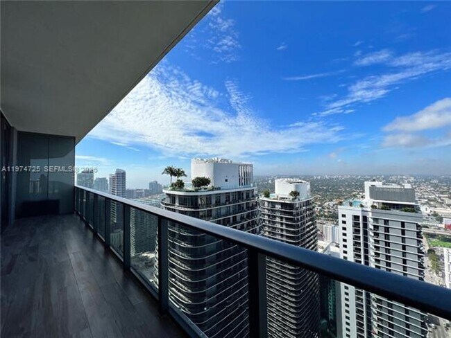 Building Photo - 801 S Miami Ave