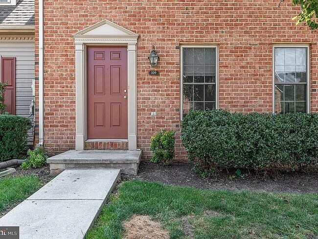 Primary Photo - 109 Hunters Ridge Dr