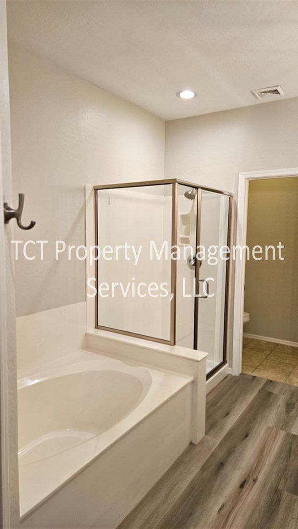 Building Photo - Newly Updated 2 Bedroom + den in Villages at Grayhawk!