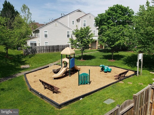 Building Photo - 18022 Royal Bonnet Cir