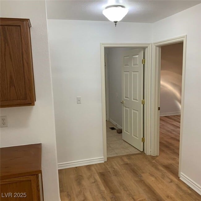 Building Photo - 5945 Badlands Ln