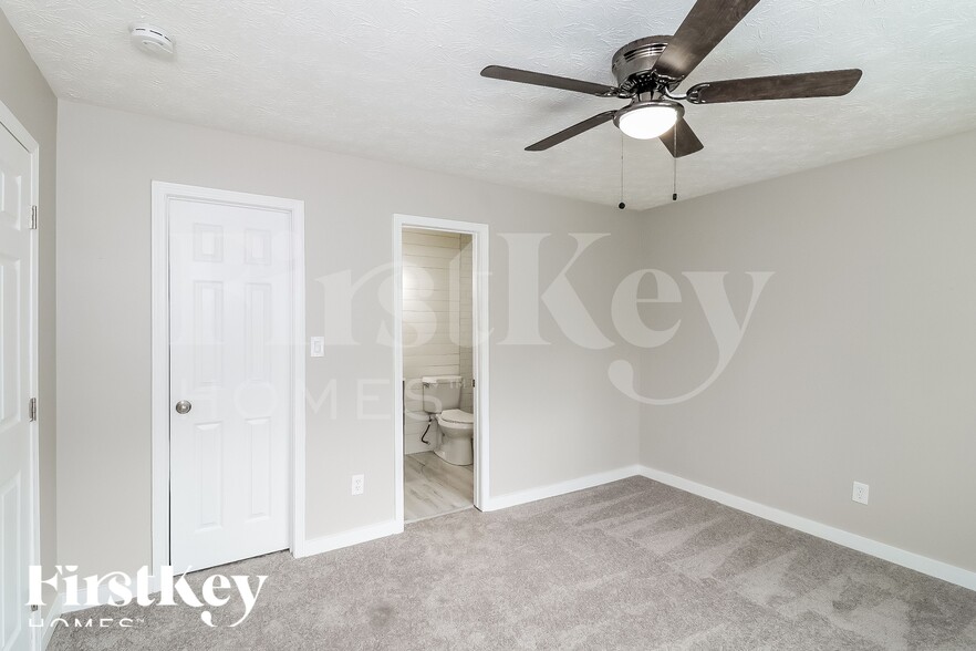 Building Photo - 1399 Ashbrook Dr NW